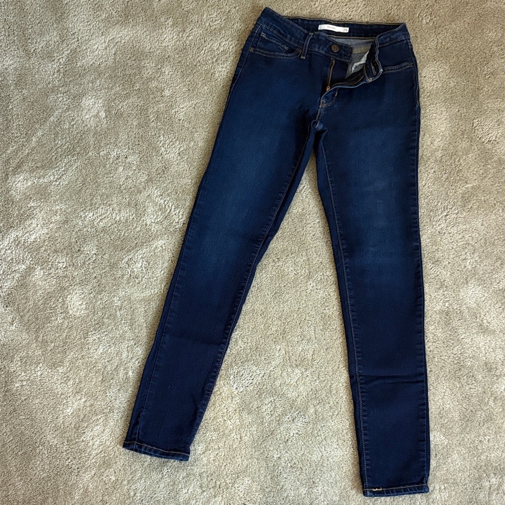 Levi's Women's 711 Skinny Jeans